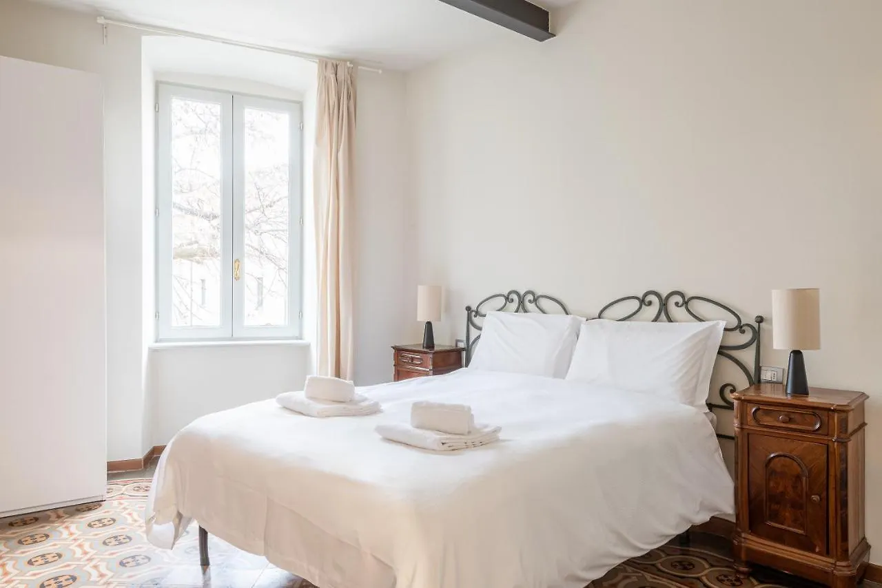 Rego Apartments - Boutique Aparthotel With Some Off-Site Apartments In A Charming Historic District Close To Upper Town Bergamo
