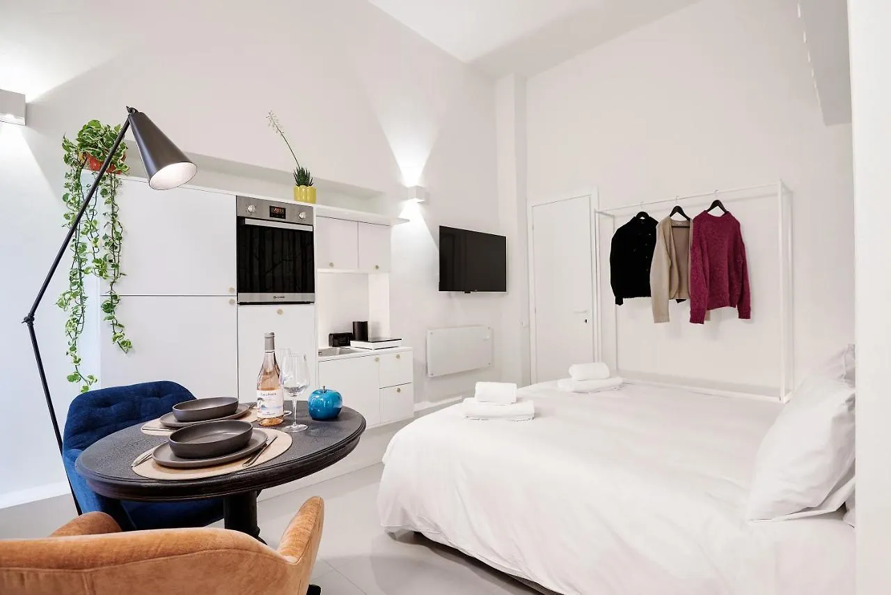Rego Apartments - Boutique Aparthotel With Some Off-Site Apartments In A Charming Historic District Close To Upper Town Bérgamo Italia