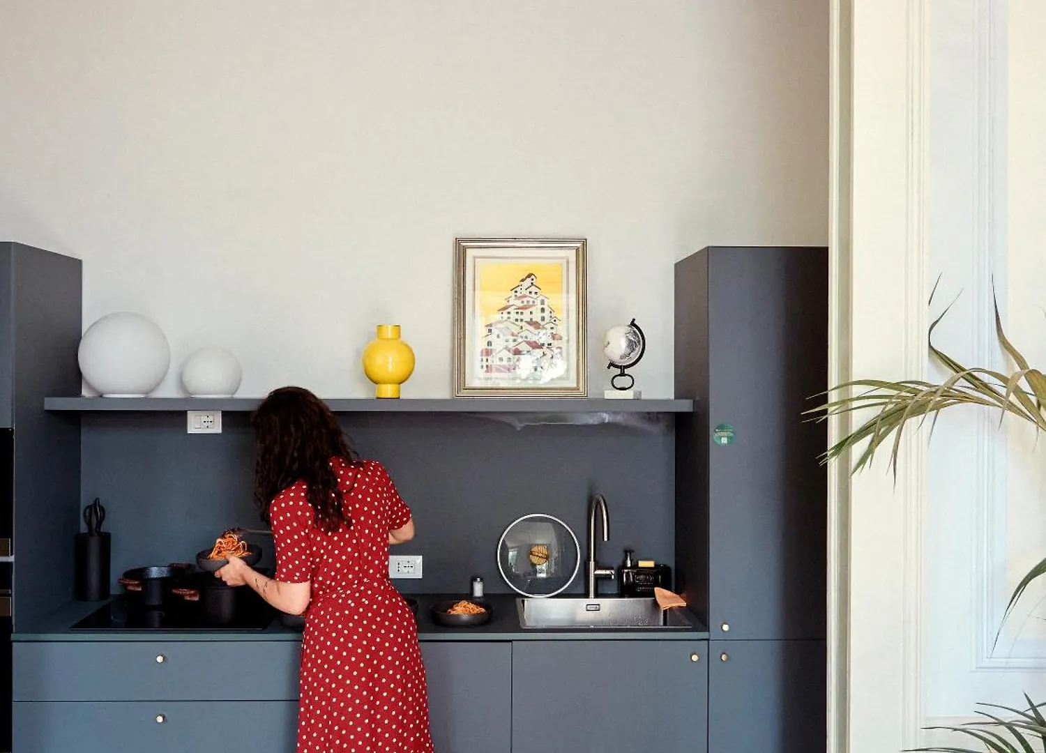 Rego Apartments - Boutique Aparthotel With Some Off-Site Apartments In A Charming Historic District Close To Upper Town Bérgamo