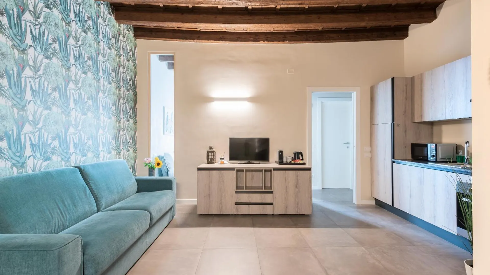 Rego Apartments - Boutique Aparthotel With Some Off-Site Apartments In A Charming Historic District Close To Upper Town Bérgamo