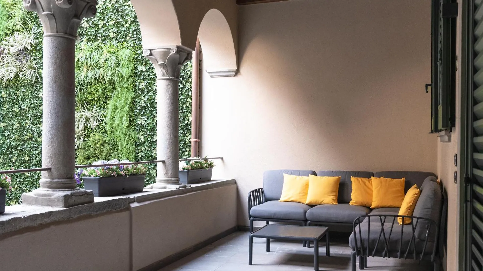 Rego Apartments - Boutique Aparthotel With Some Off-Site Apartments In A Charming Historic District Close To Upper Town Bérgamo 0*,