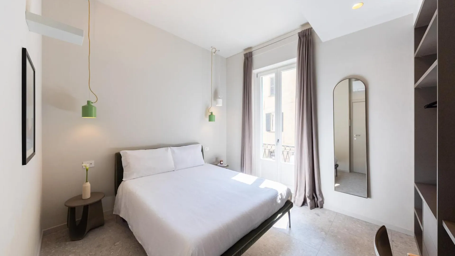 Rego Apartments - Boutique Aparthotel With Some Off-Site Apartments In A Charming Historic District Close To Upper Town Bérgamo