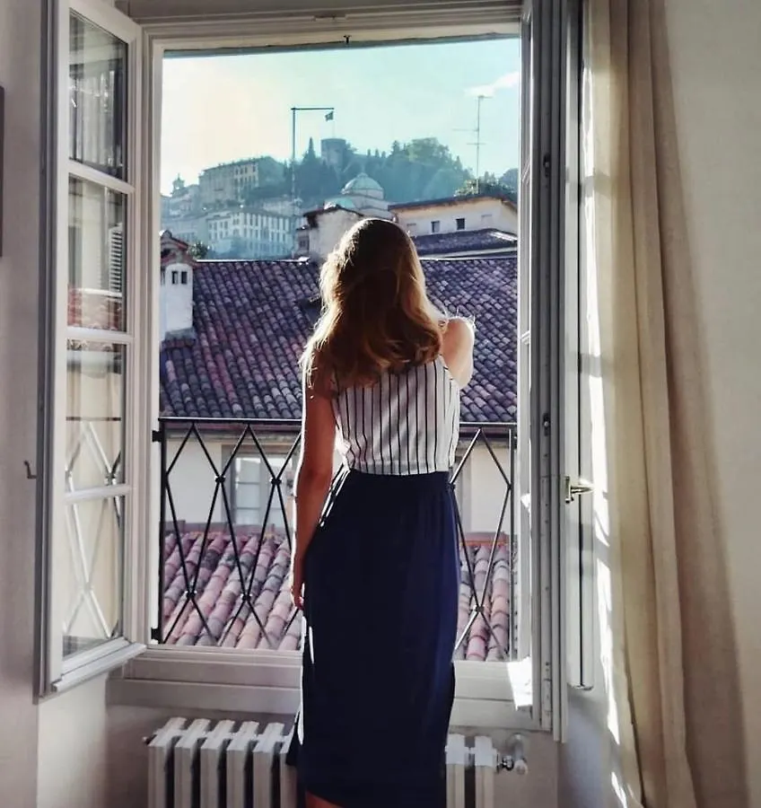 Rego Apartments - Boutique Aparthotel With Some Off-Site Apartments In A Charming Historic District Close To Upper Town Bergamo